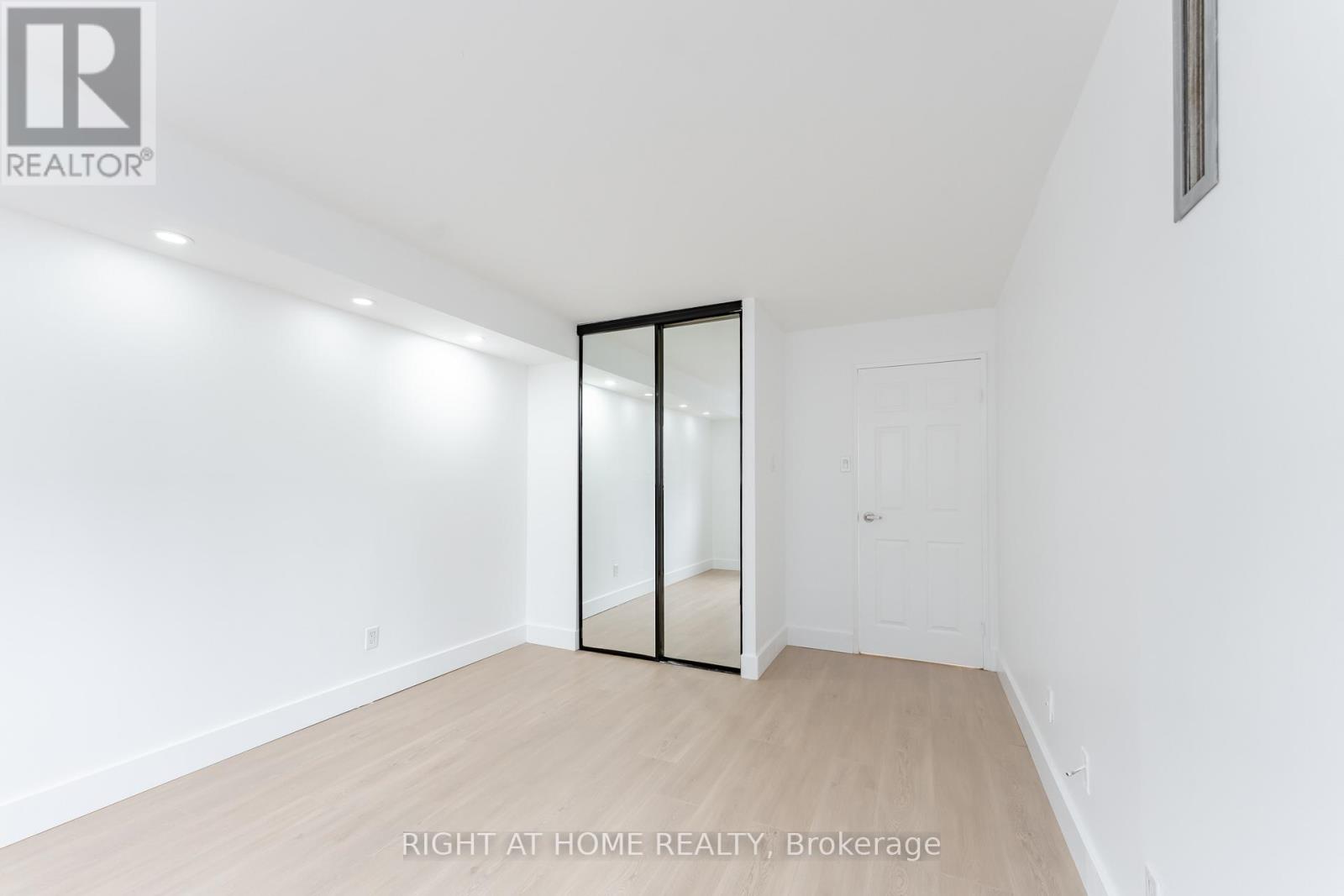 905 - 30 Church Street, Toronto, Ontario  M5E 1S7 - Photo 38 - C13032966