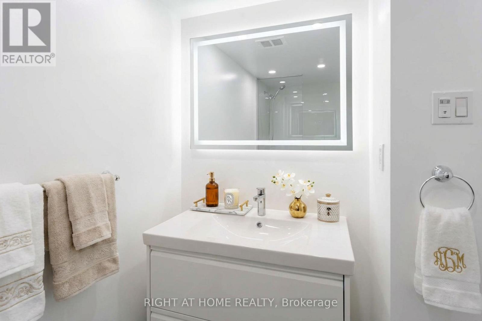 905 - 30 Church Street, Toronto, Ontario  M5E 1S7 - Photo 36 - C13032966