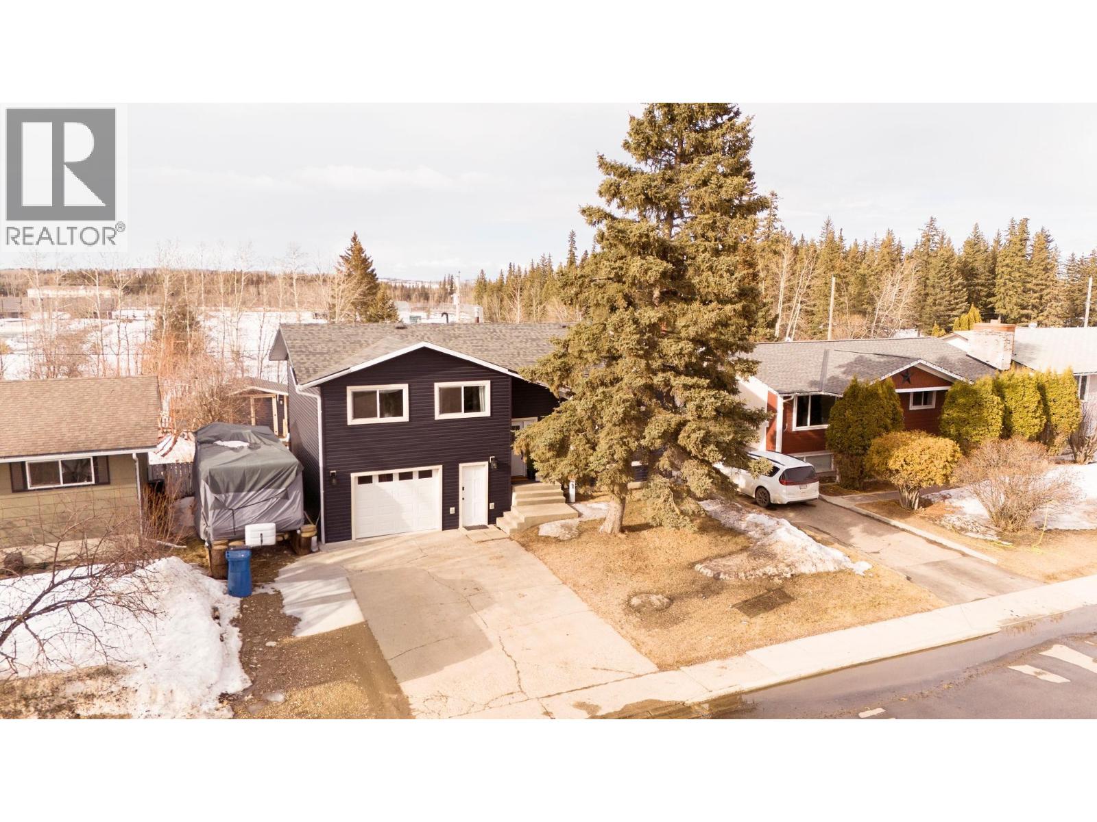 9508 114a Avenue, Fort St. John, British Columbia  V1J 2X5 - Photo 1 - R3111912