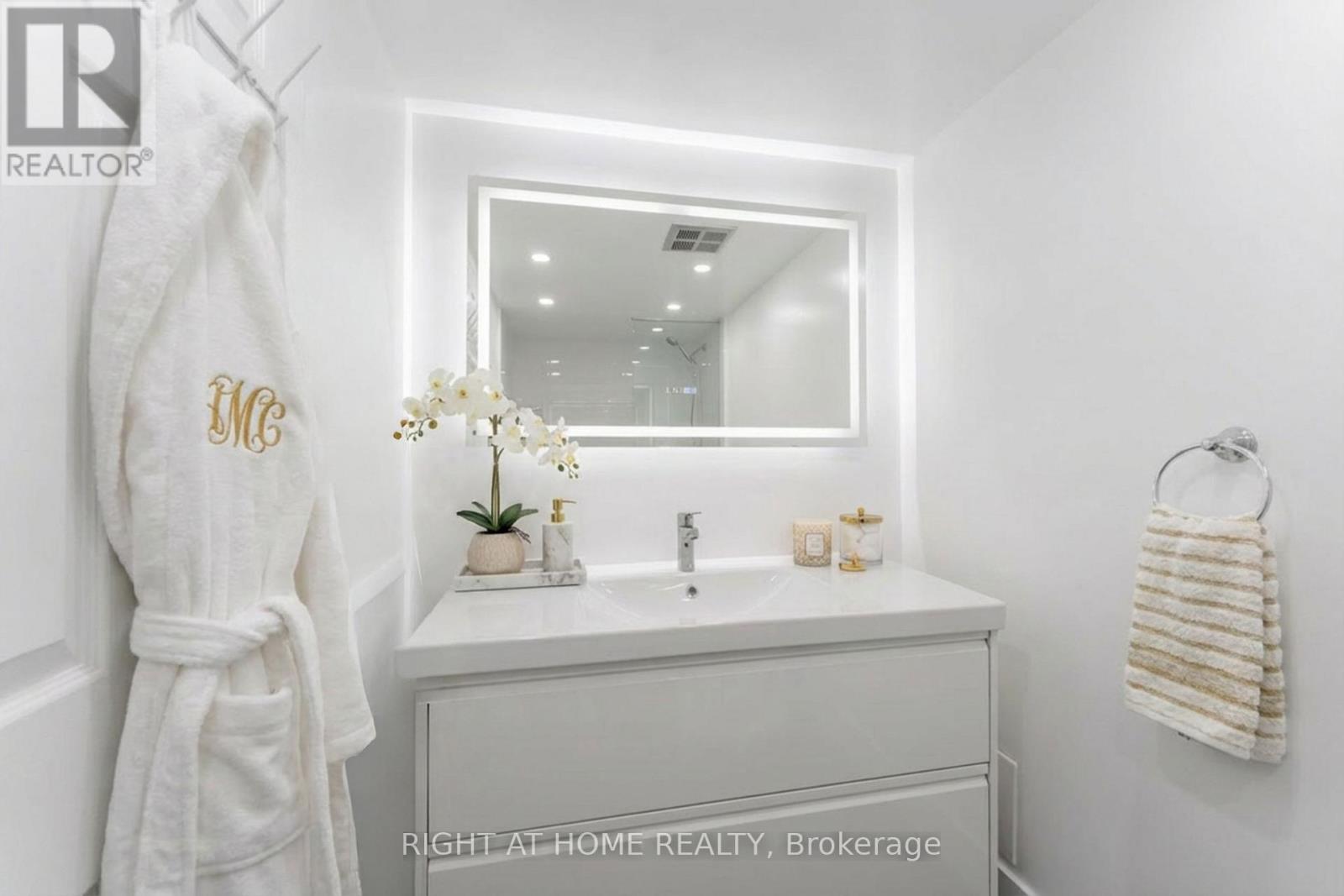 905 - 30 Church Street, Toronto, Ontario  M5E 1S7 - Photo 39 - C13032966