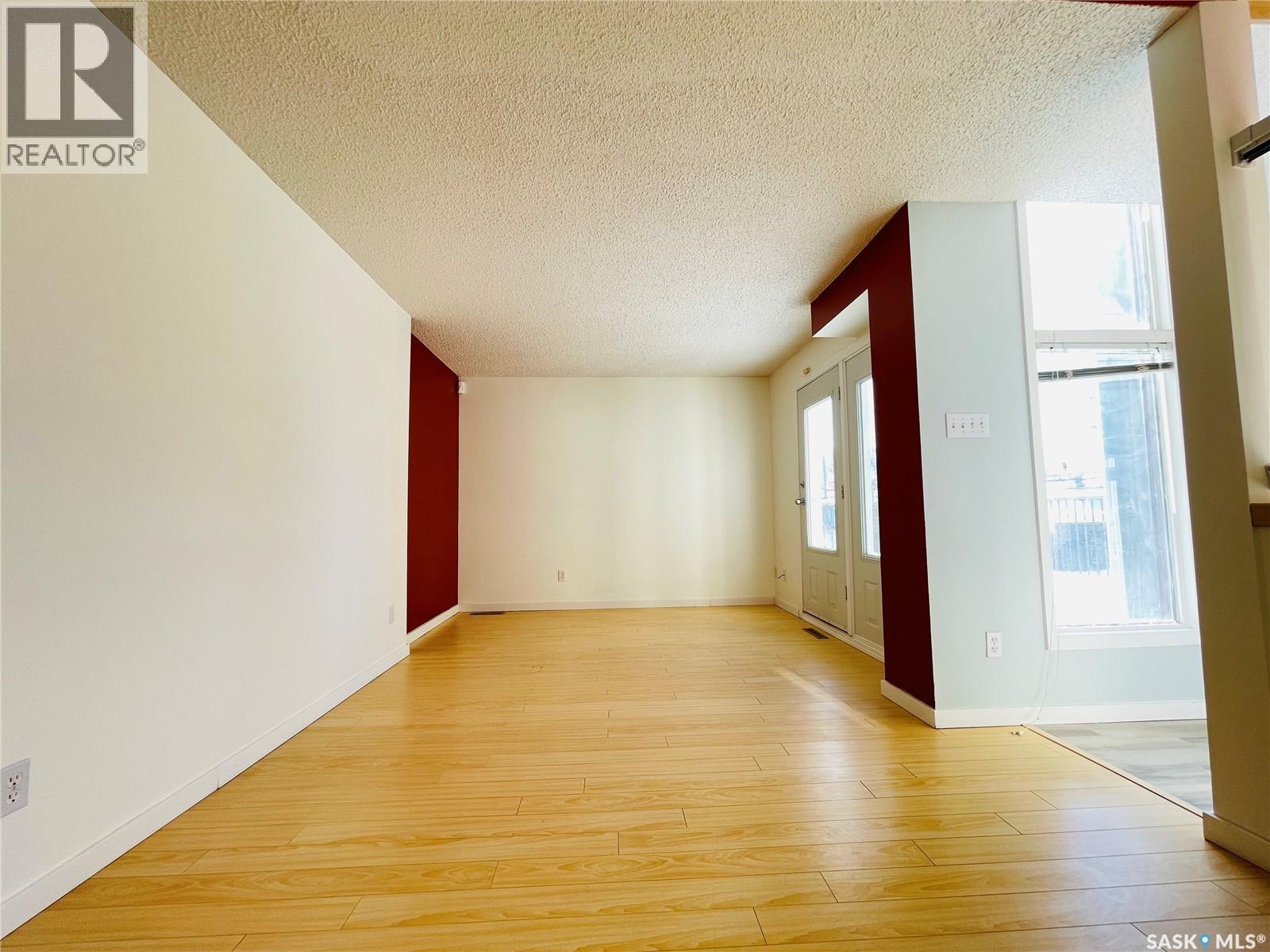 5026 10th Avenue, Regina, Saskatchewan  S4T 7P4 - Photo 6 - SK027509