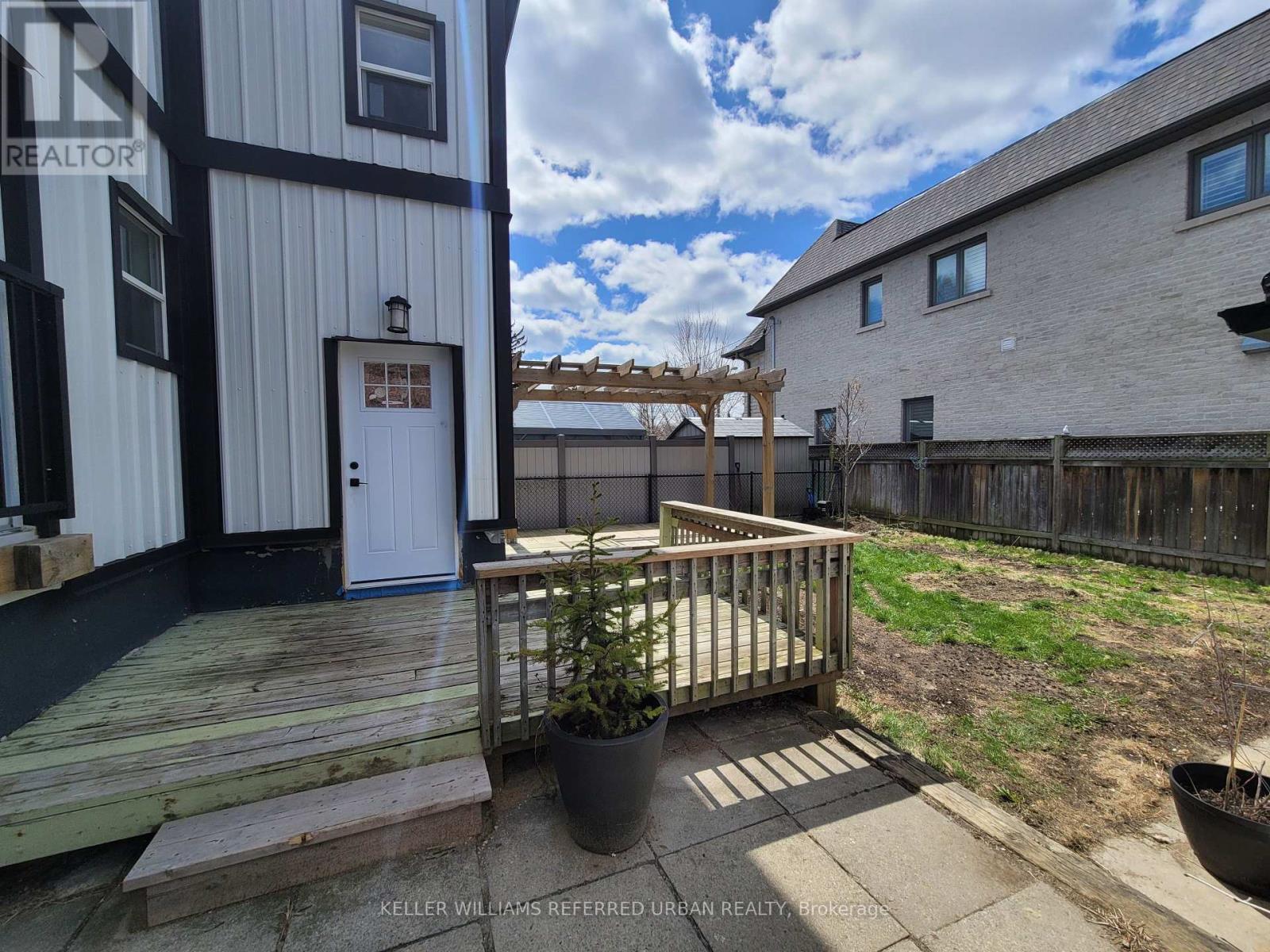 1 - 84 Foch Avenue, Toronto, Ontario  M8W 3X6 - Photo 17 - W12954206