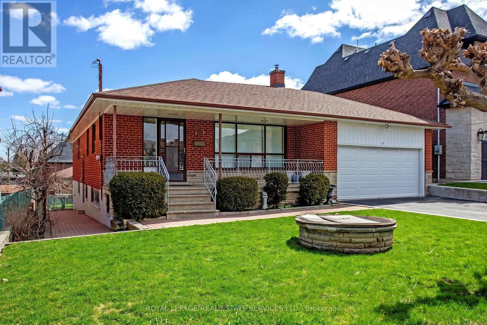 167 Cornelius Parkway, Toronto, Ontario  M6L 2K8 - Photo 3 - W13008818