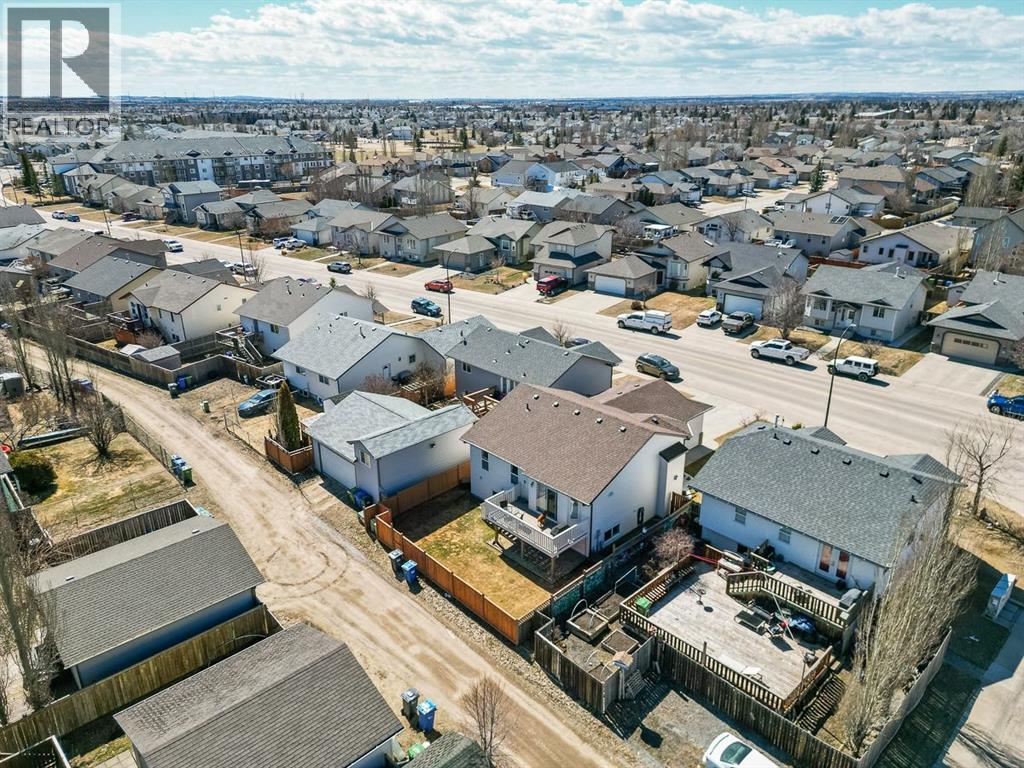 355 Duston Street, Red Deer, Alberta  T4R 3J9 - Photo 39 - A2303660