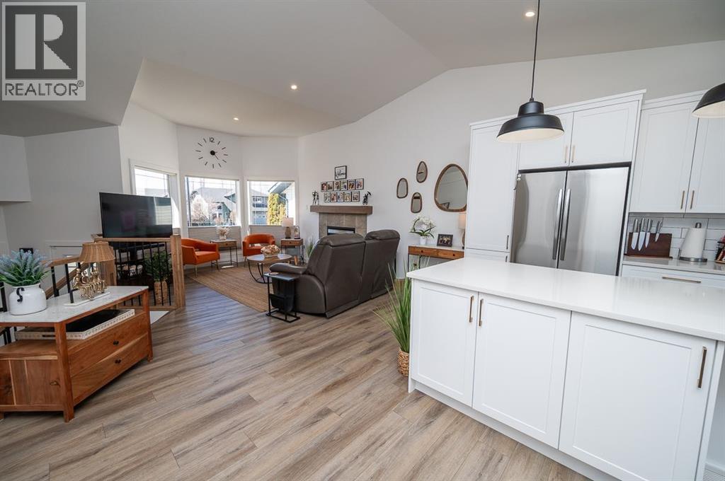 355 Duston Street, Red Deer, Alberta  T4R 3J9 - Photo 8 - A2303660