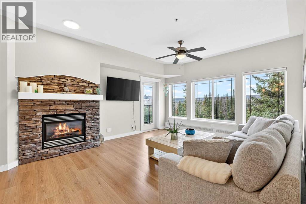 519, 10 Discovery Ridge Close Sw, Calgary, Alberta  T3H 5X3 - Photo 3 - A2301665