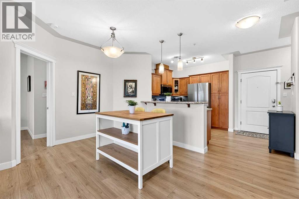 519, 10 Discovery Ridge Close Sw, Calgary, Alberta  T3H 5X3 - Photo 8 - A2301665