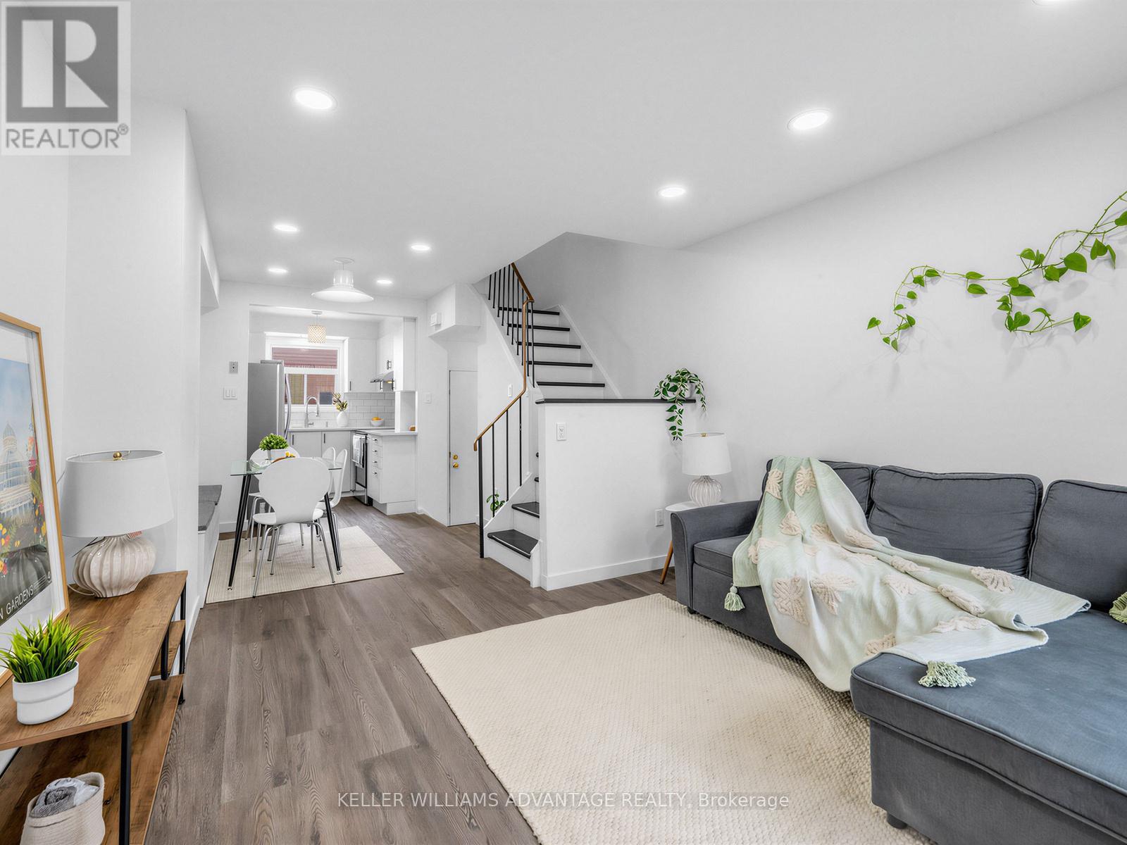 159 - 275 Broadview Avenue, Toronto, Ontario  M4M 3H5 - Photo 2 - E13033302