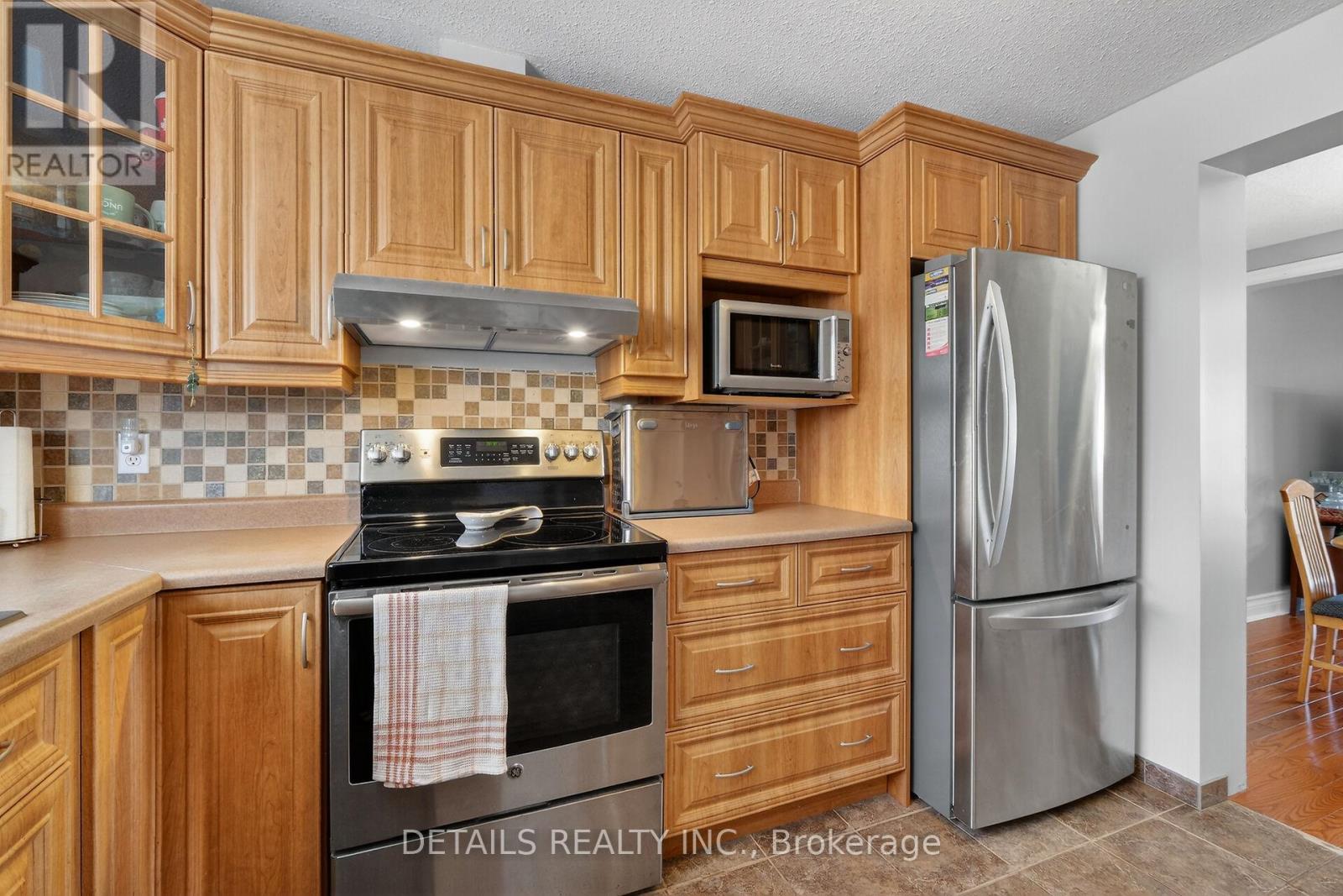 1029 Avignon Court, Ottawa, Ontario  K1C 2N4 - Photo 9 - X12819486