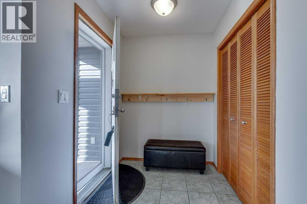 4804 44 Street, Innisfail, Alberta  T4G 1M7 - Photo 3 - A2286623