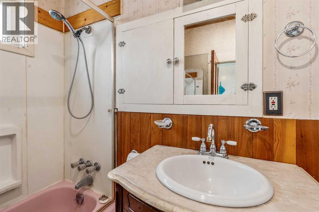 1409 81 Street, Coleman, Alberta  T0K 0M0 - Photo 10 - A2303263