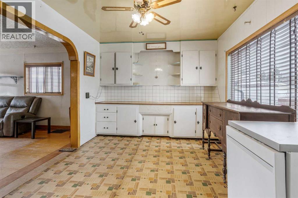 1409 81 Street, Coleman, Alberta  T0K 0M0 - Photo 3 - A2303263