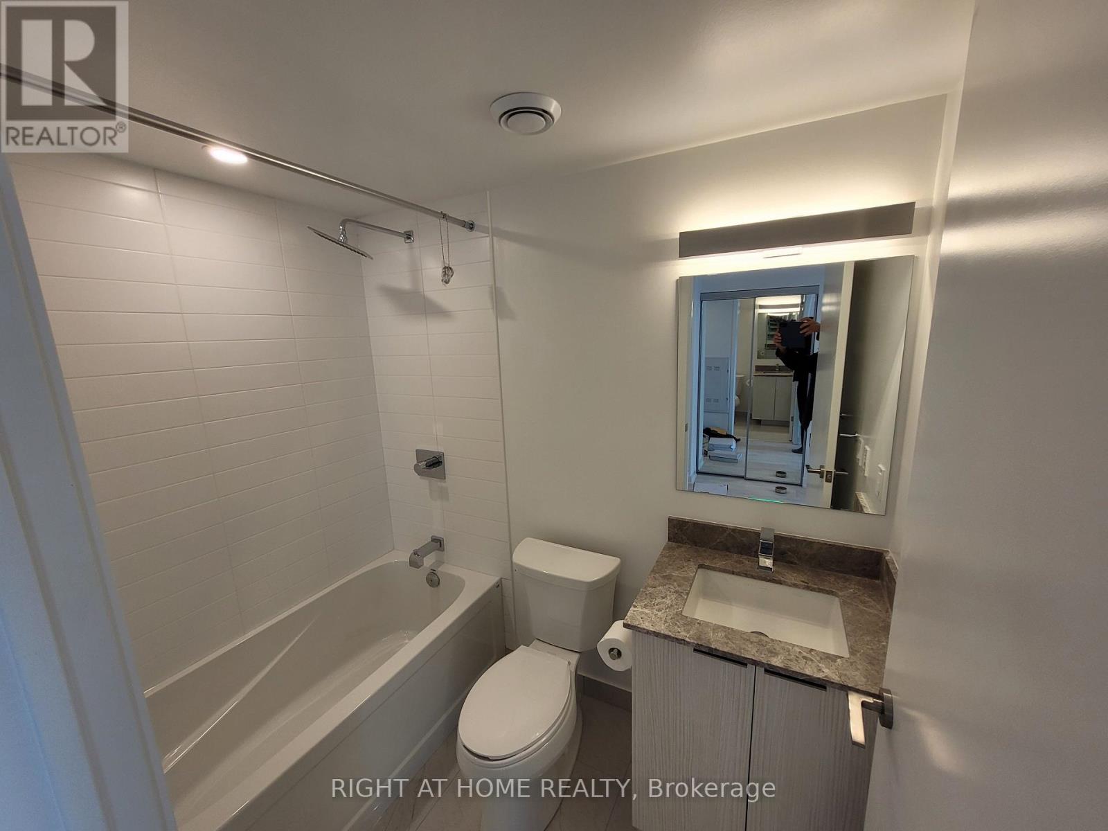 3705 - 501 Yonge Street, Toronto, Ontario  M4Y 0G8 - Photo 11 - C13033340