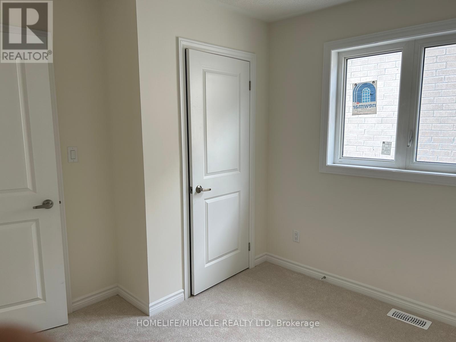 2547 Hibiscus Drive, Pickering, Ontario  L1X 0M6 - Photo 3 - E13033320