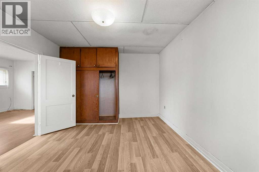 5018 52a Street, Camrose, Alberta  T4V 1W8 - Photo 7 - A2294389