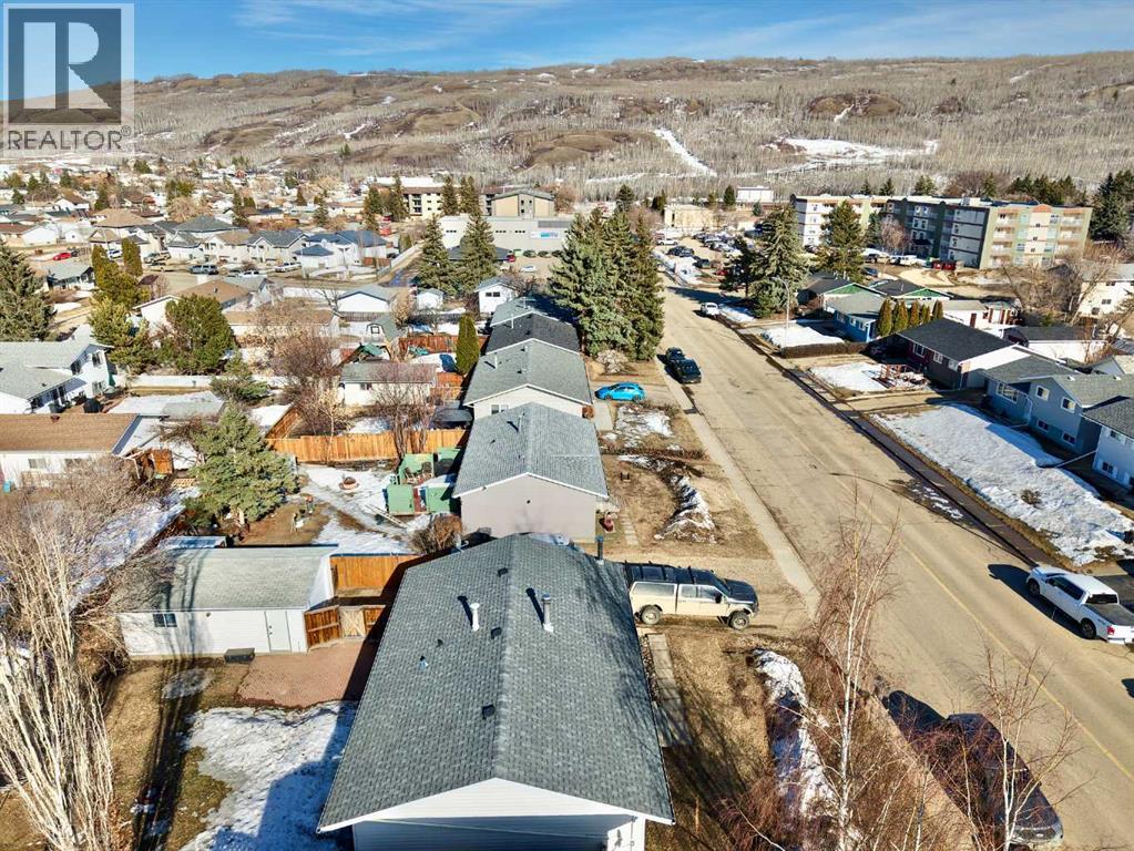 9610 77 Avenue, Peace River, Alberta  T8S 1E5 - Photo 2 - A2303797