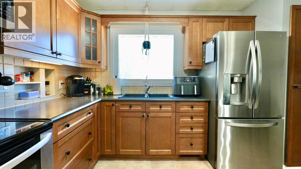 9610 77 Avenue, Peace River, Alberta  T8S 1E5 - Photo 20 - A2303797
