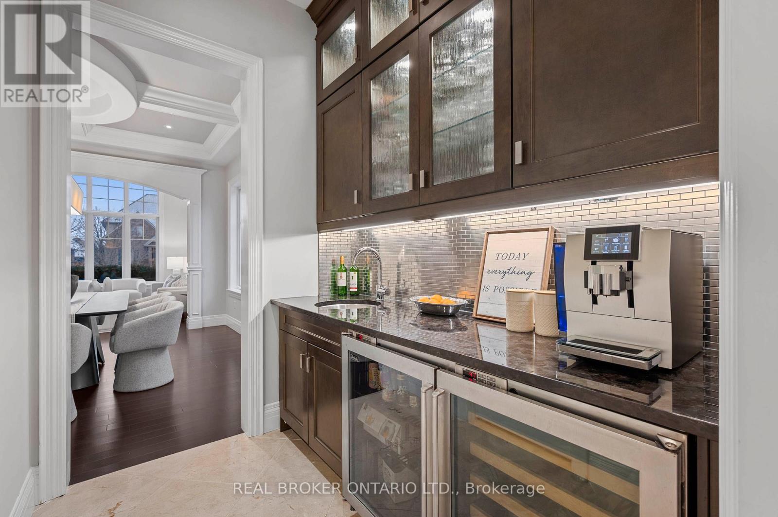 459 Deer Ridge Drive, Kitchener, Ontario  N2P 0A7 - Photo 7 - X12948134