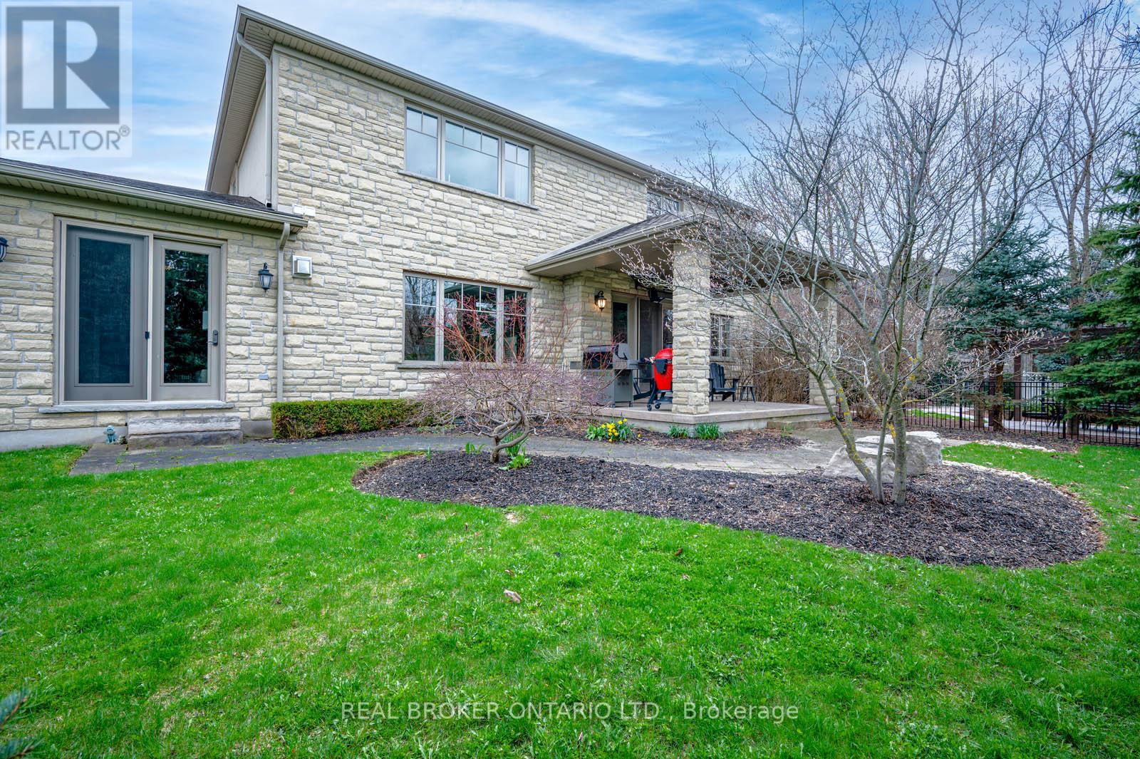 459 Deer Ridge Drive, Kitchener, Ontario  N2P 0A7 - Photo 45 - X12948134