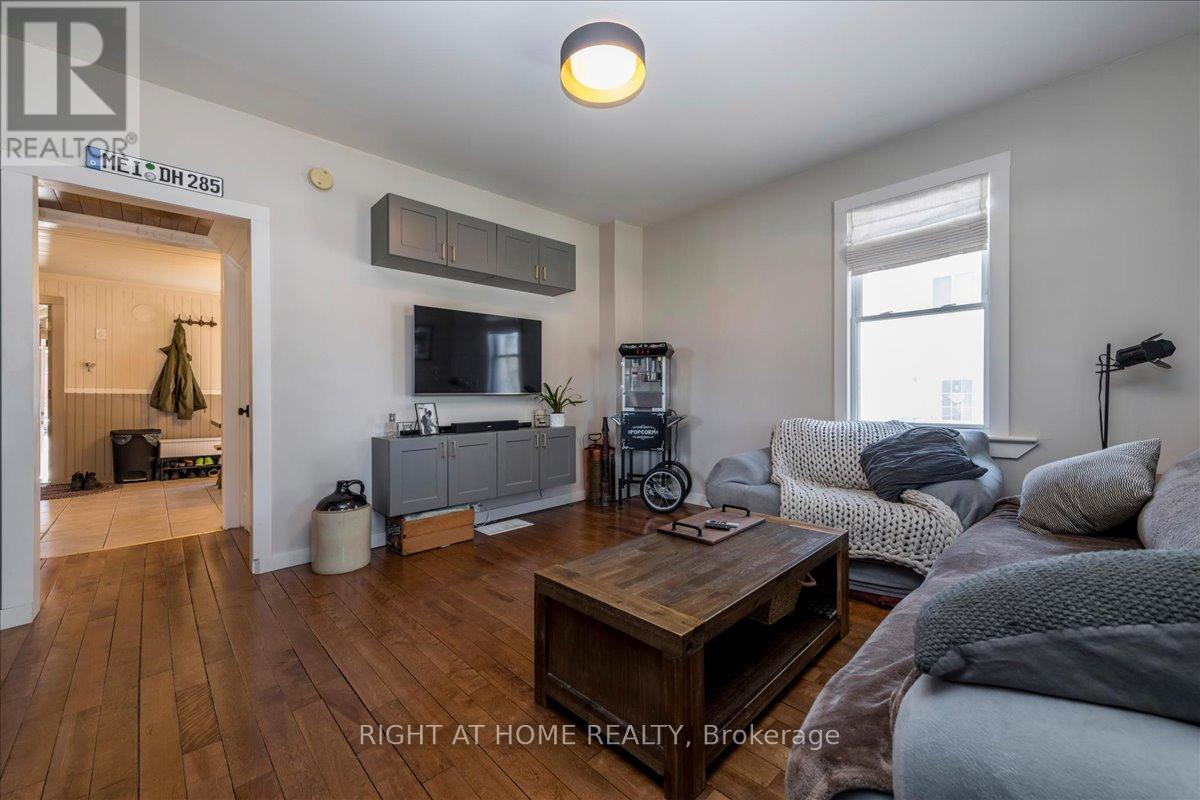 467 High Street, Orillia, Ontario  L3V 4X8 - Photo 4 - S13033332