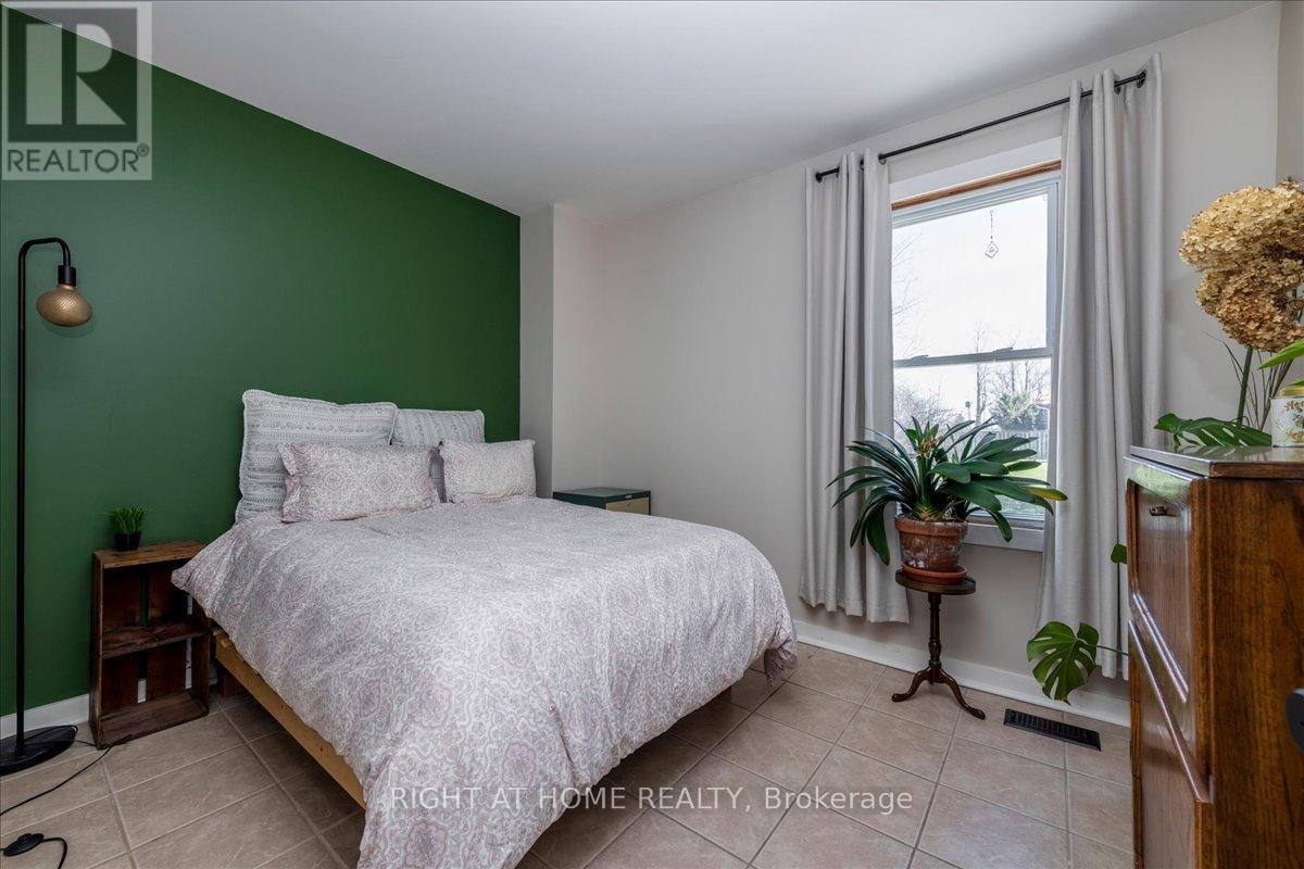 467 High Street, Orillia, Ontario  L3V 4X8 - Photo 9 - S13033332