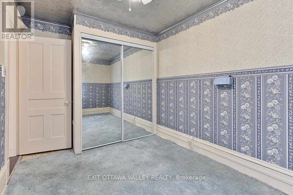 415 Trafalgar Road, Pembroke, Ontario  K8A 5B3 - Photo 22 - X12934548