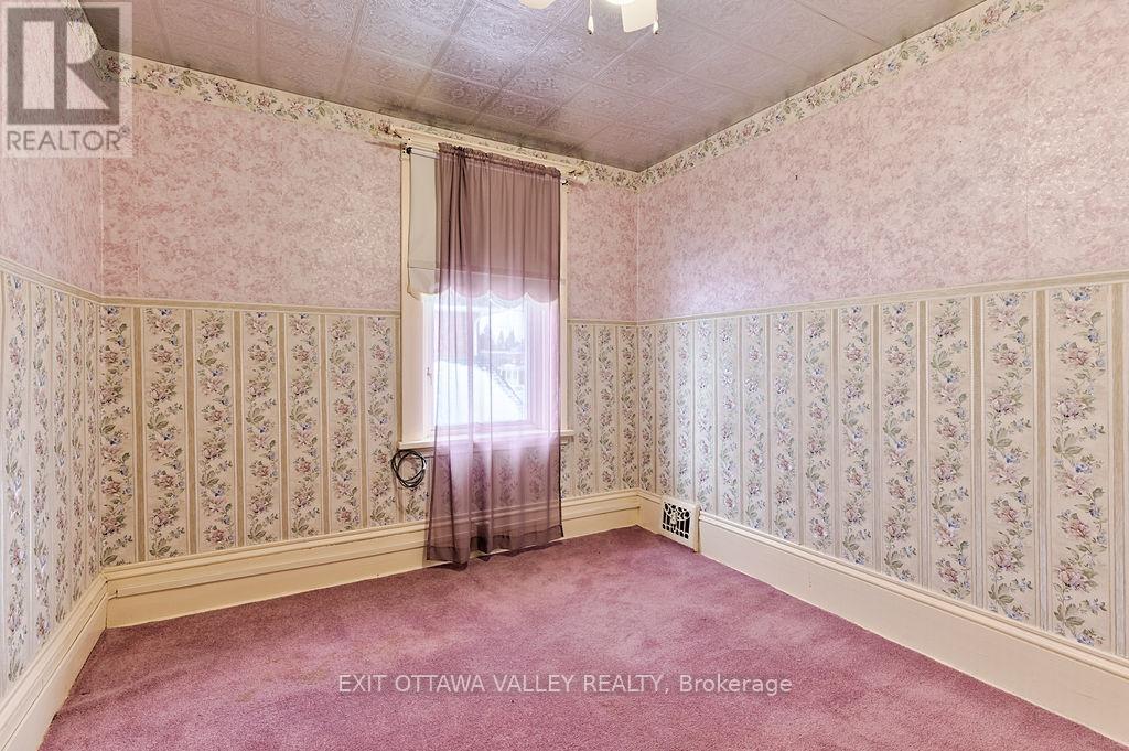 415 Trafalgar Road, Pembroke, Ontario  K8A 5B3 - Photo 23 - X12934548