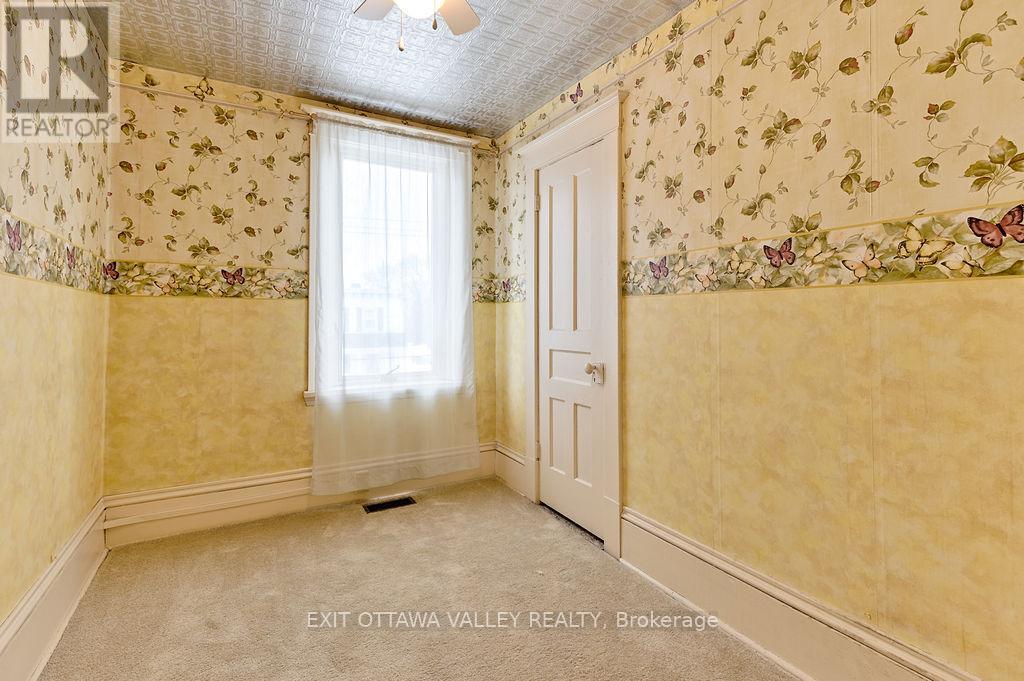 415 Trafalgar Road, Pembroke, Ontario  K8A 5B3 - Photo 25 - X12934548