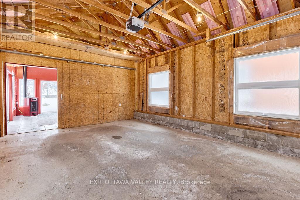 415 Trafalgar Road, Pembroke, Ontario  K8A 5B3 - Photo 34 - X12934548