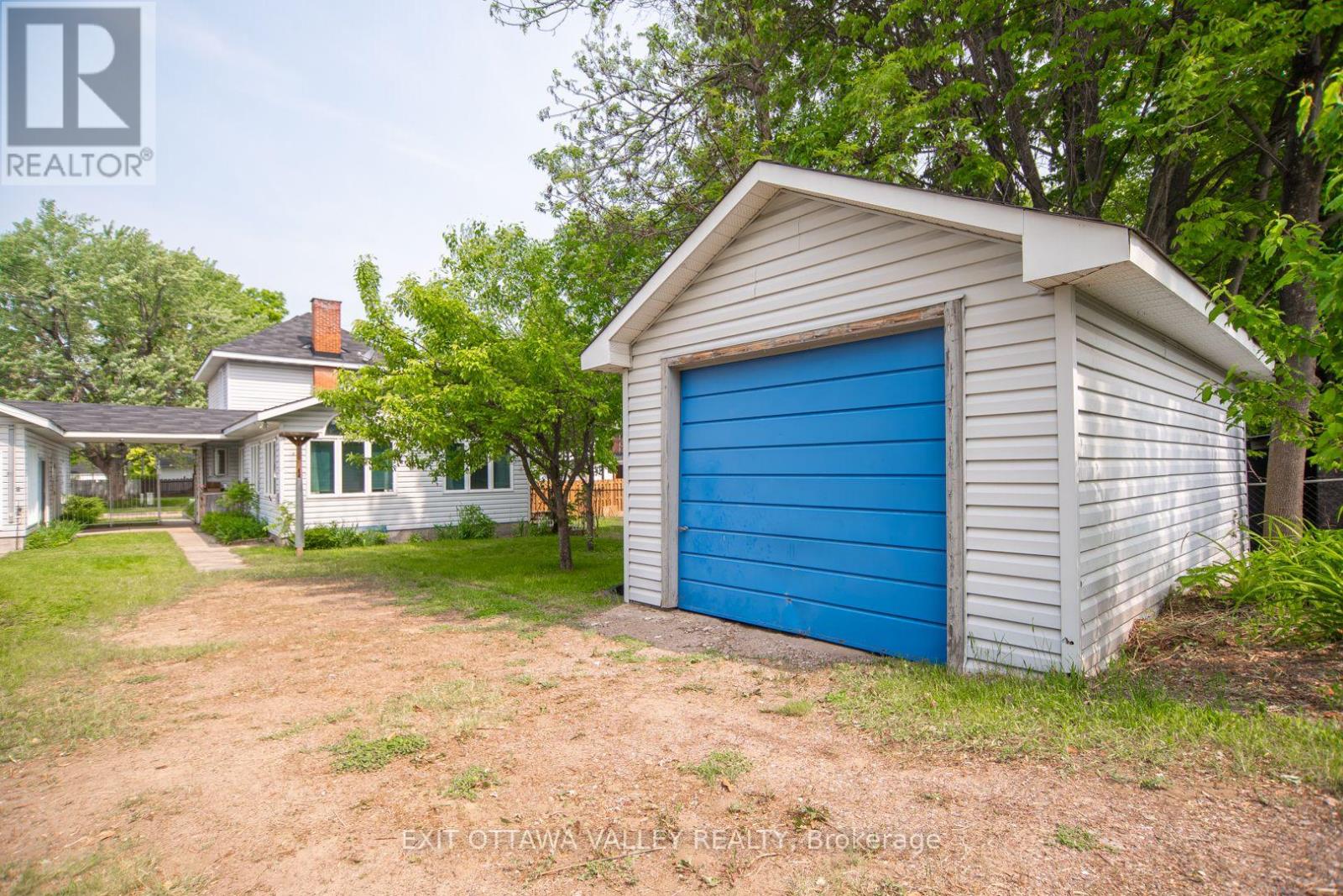 415 Trafalgar Road, Pembroke, Ontario  K8A 5B3 - Photo 5 - X12934548