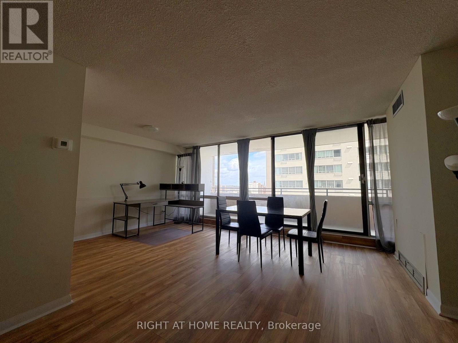 903 - 380 KING STREET, London East, Ontario