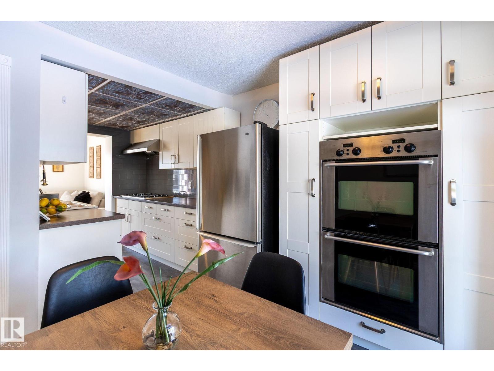 3859 85 St NW, Edmonton, Alberta  T6K 2L5 - Photo 9 - E4476447