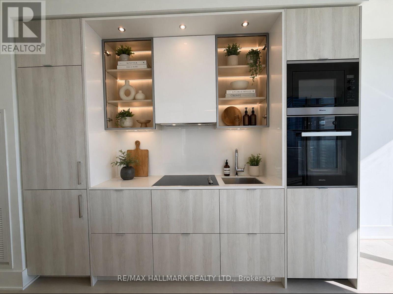 5707 - 11 Yorkville Avenue, Toronto, Ontario  M4W 0B7 - Photo 43 - C13033226