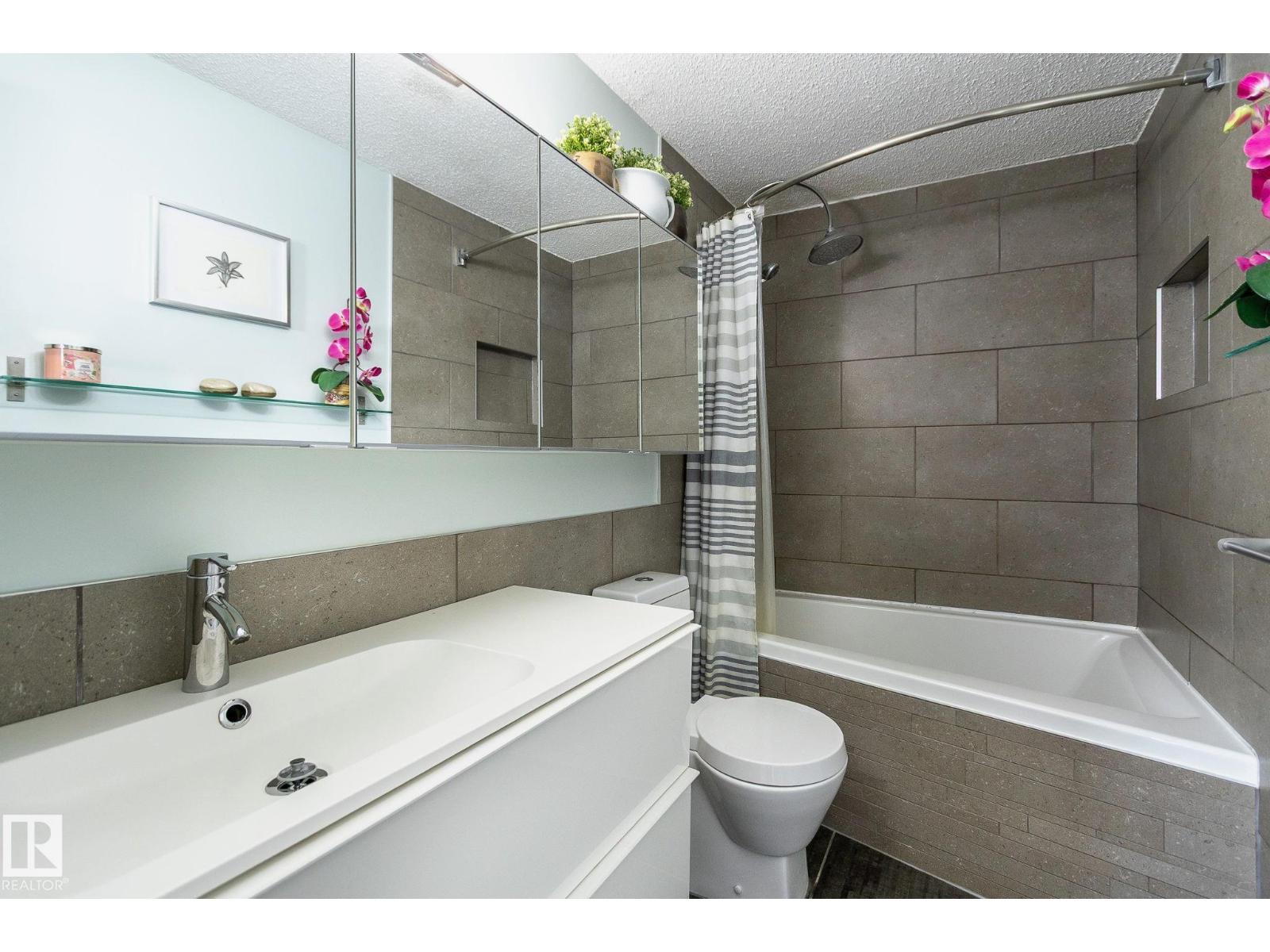 3859 85 St NW, Edmonton, Alberta  T6K 2L5 - Photo 36 - E4476447