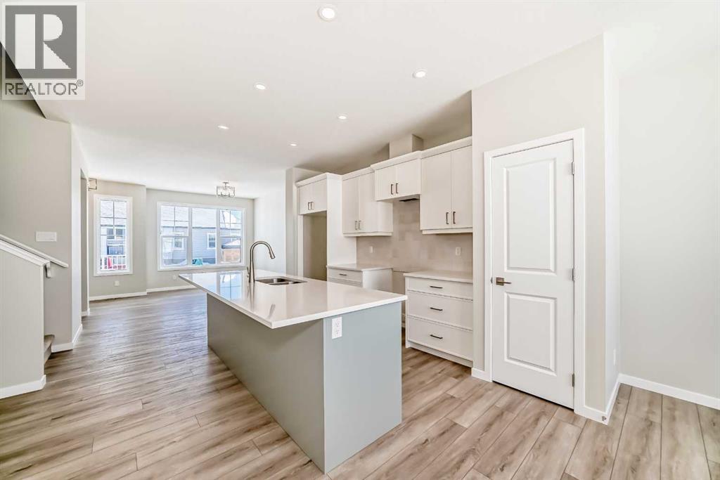 354 Ellen Park, Crossfield, Alberta  T0M 0S0 - Photo 7 - A2280939