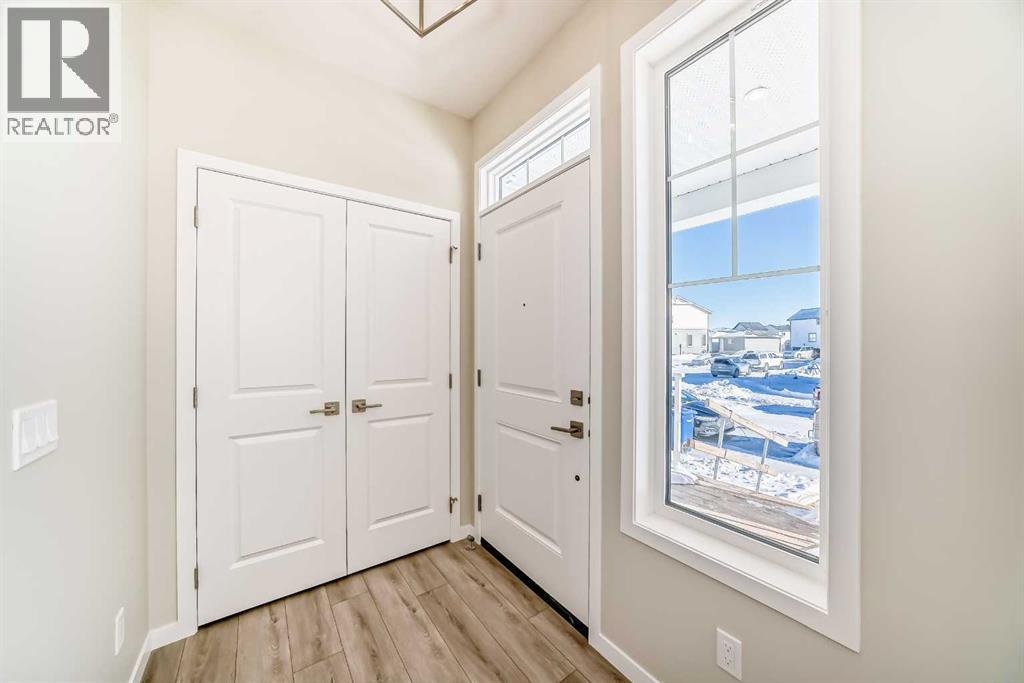 354 Ellen Park, Crossfield, Alberta  T0M 0S0 - Photo 6 - A2280939