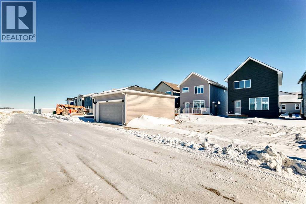 354 Ellen Park, Crossfield, Alberta  T0M 0S0 - Photo 45 - A2280939