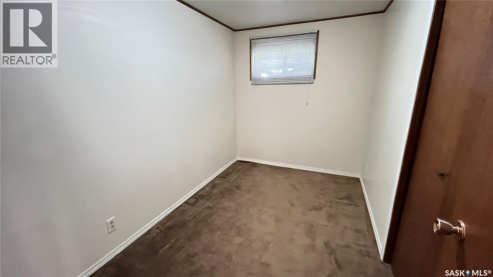 117 Herbert Street, Maple Creek, Saskatchewan  S0N 1N0 - Photo 27 - SK033709