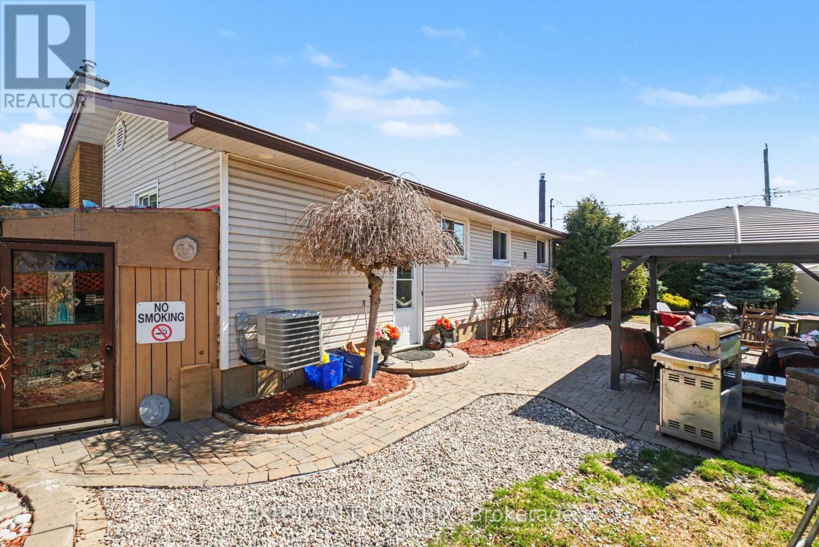 1402 Jamison Avenue, Ottawa, Ontario  K1E 1J5 - Photo 11 - X13028724