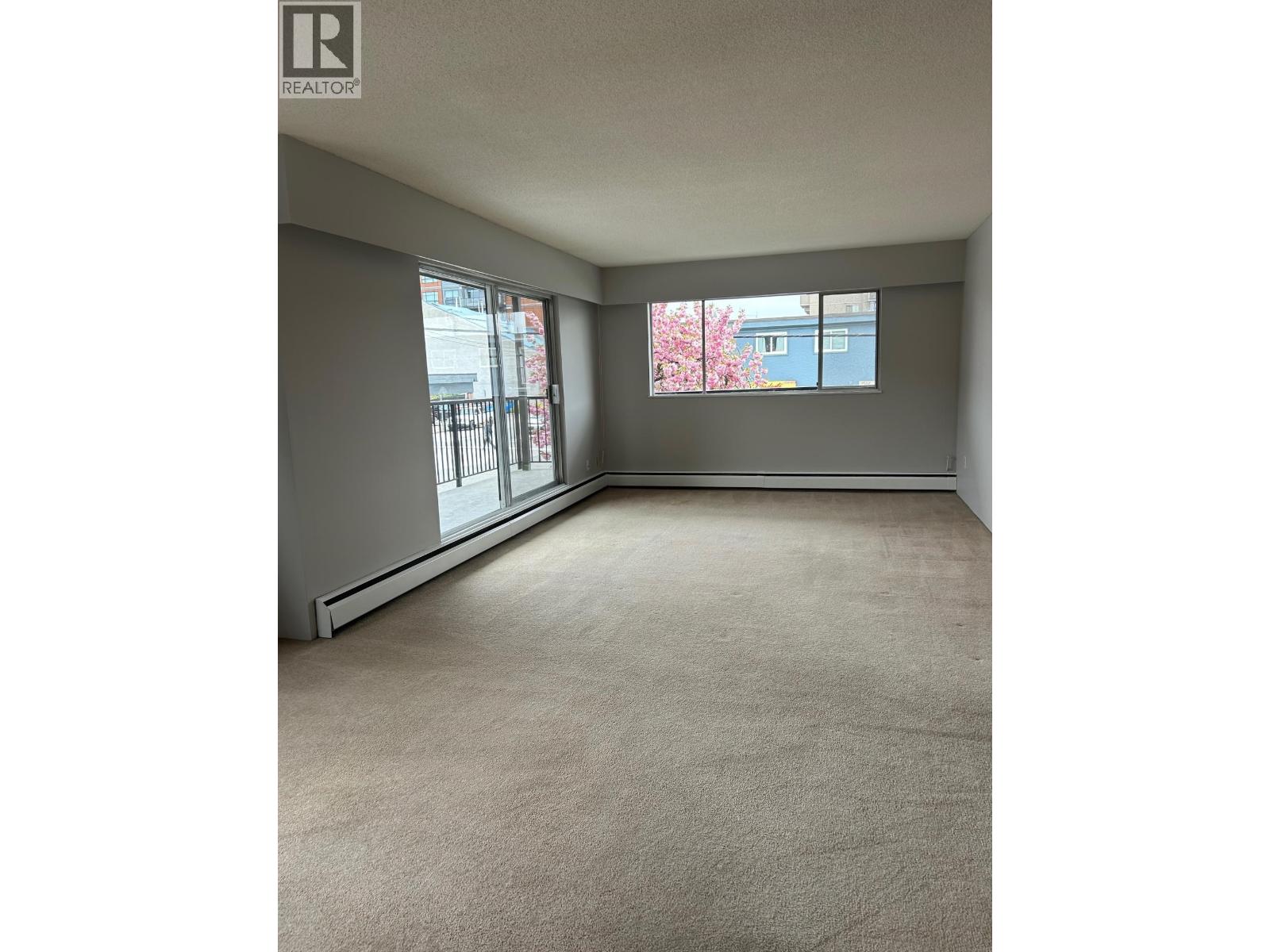 11933 223 Street, Maple Ridge, British Columbia  V2X 5R5 - Photo 4 - R3114043