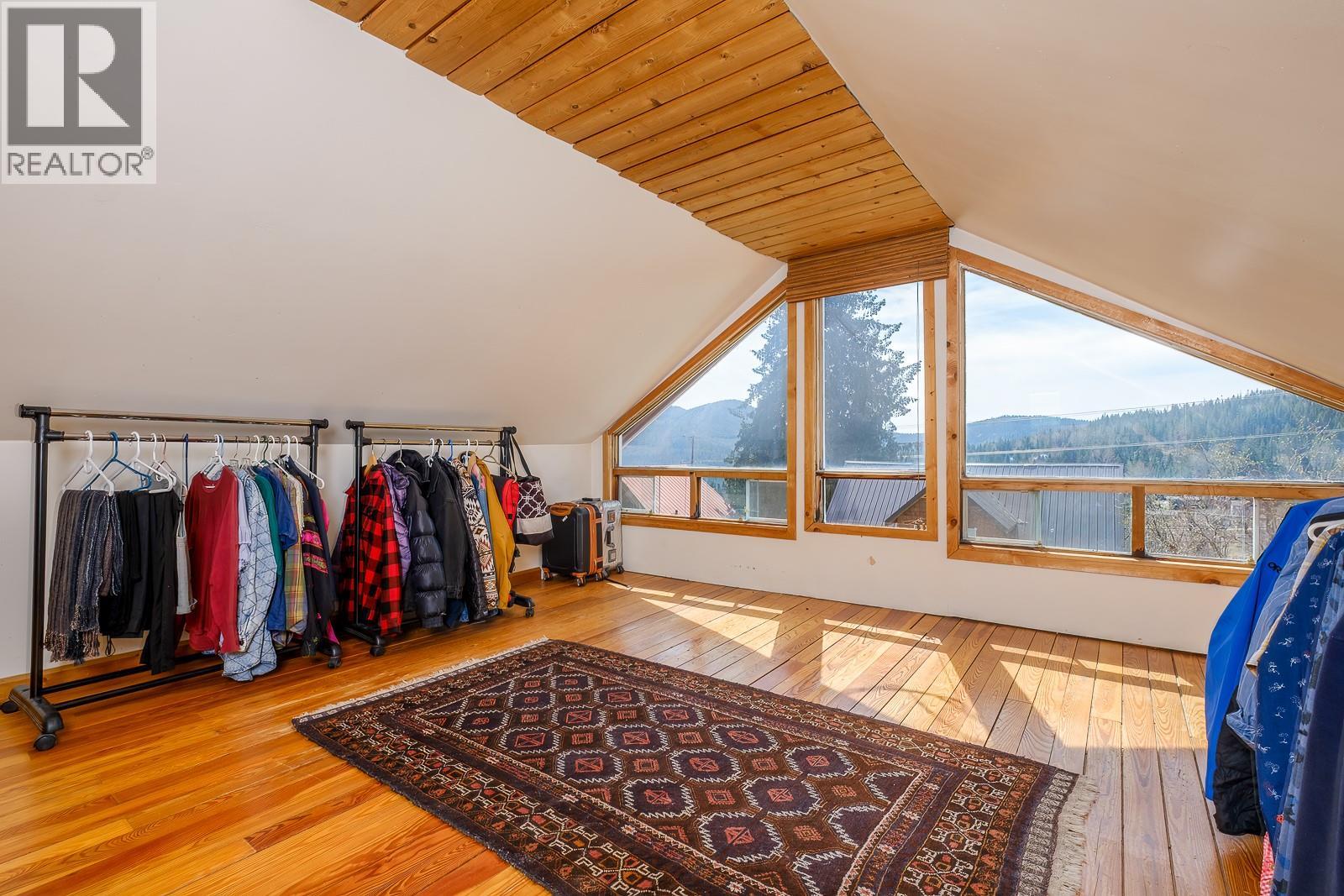 2034 Cliff Street, Rossland, British Columbia  V0G 1Y0 - Photo 31 - 10383399