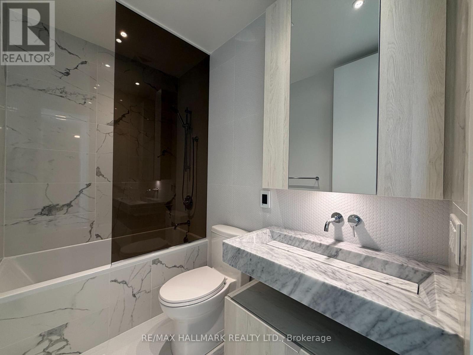 5707 - 11 Yorkville Avenue, Toronto, Ontario  M4W 0B7 - Photo 11 - C13033226