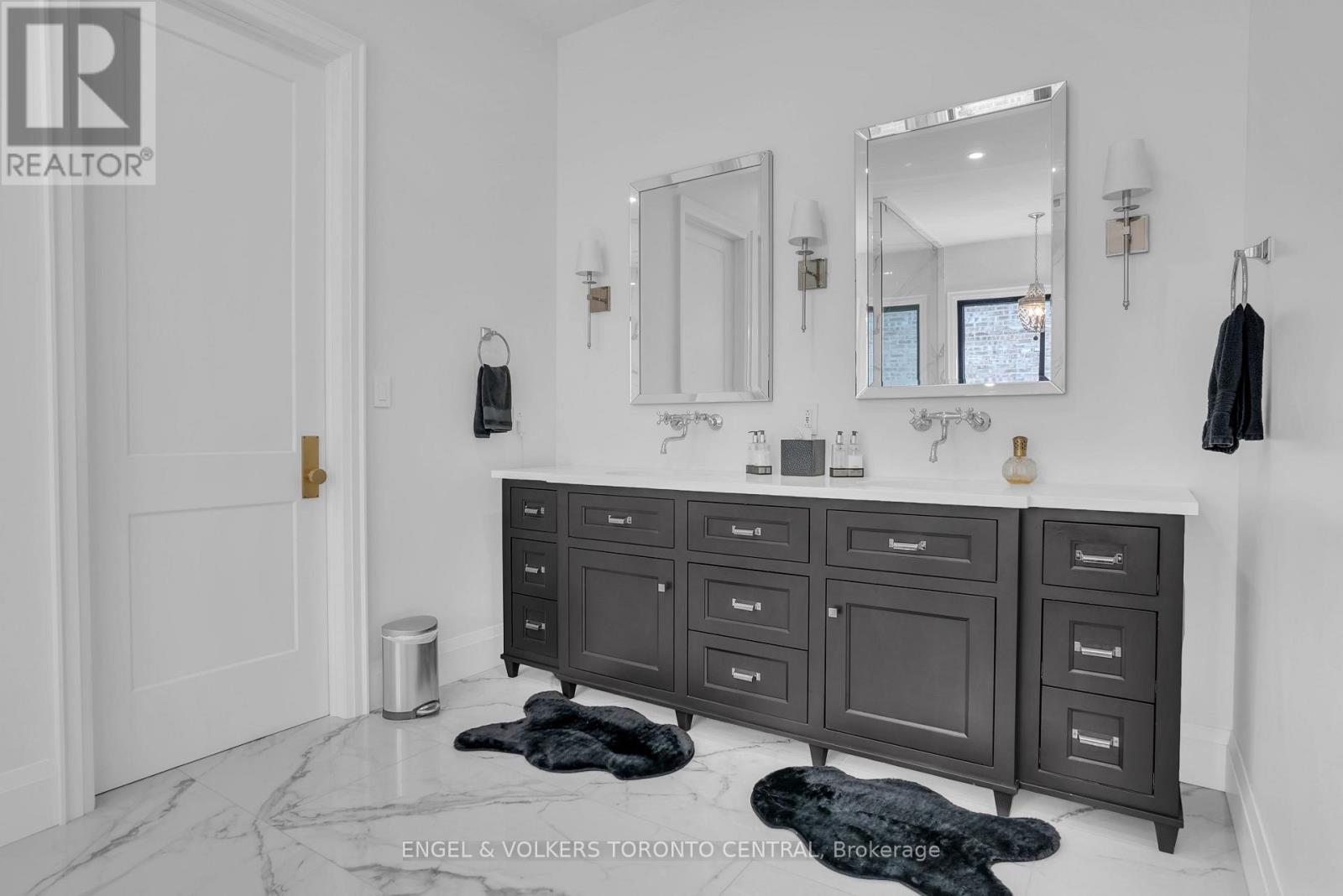 7 Apto Court, Springwater, Ontario  L0L 2K0 - Photo 21 - S13032964