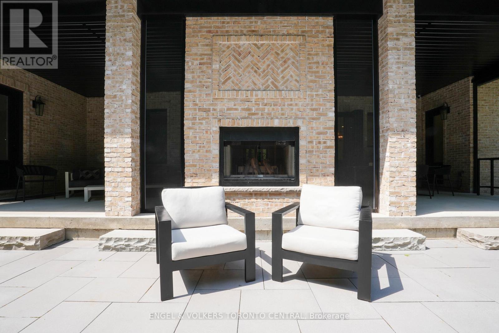 7 Apto Court, Springwater, Ontario  L0L 2K0 - Photo 32 - S13032964