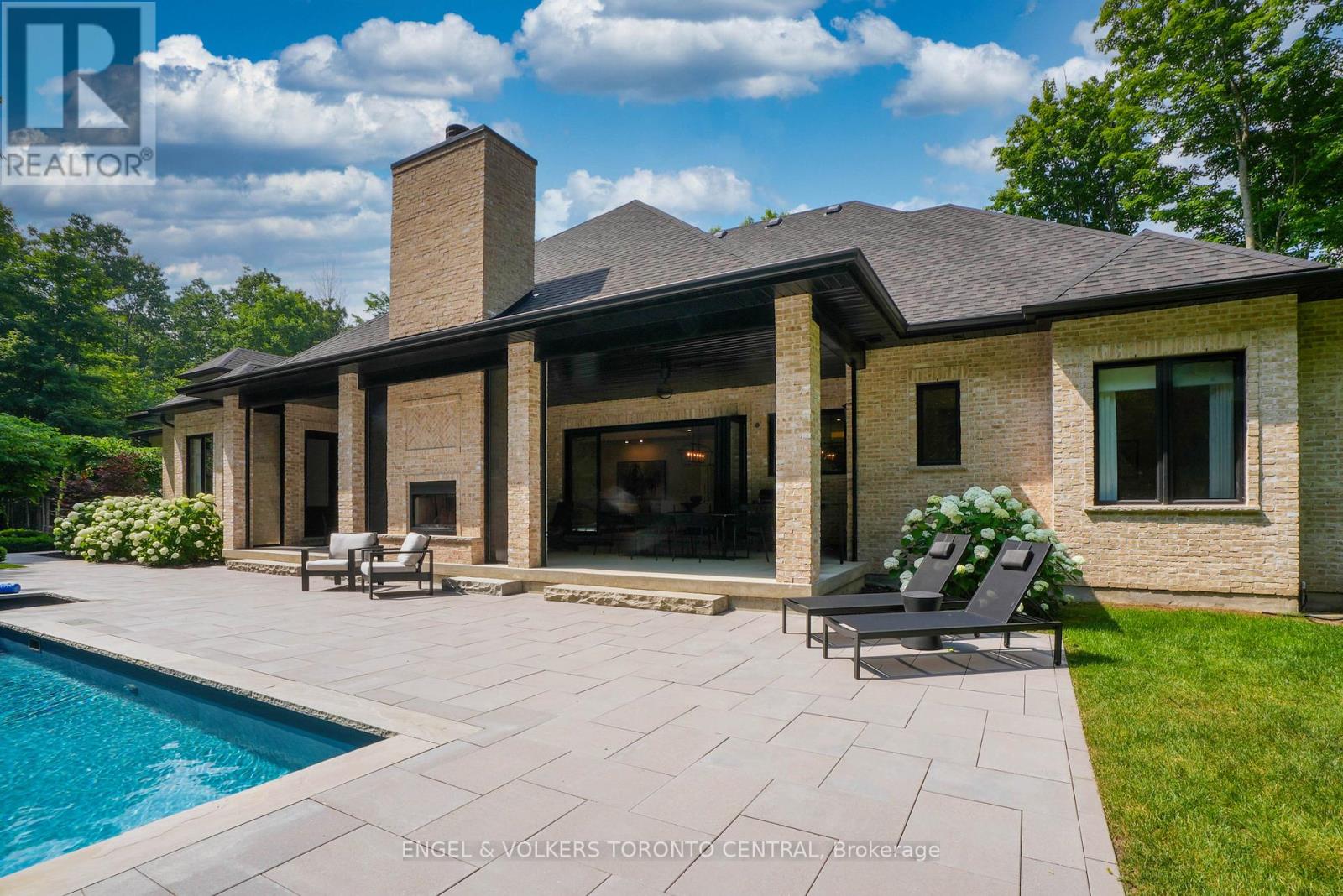 7 Apto Court, Springwater, Ontario  L0L 2K0 - Photo 30 - S13032964