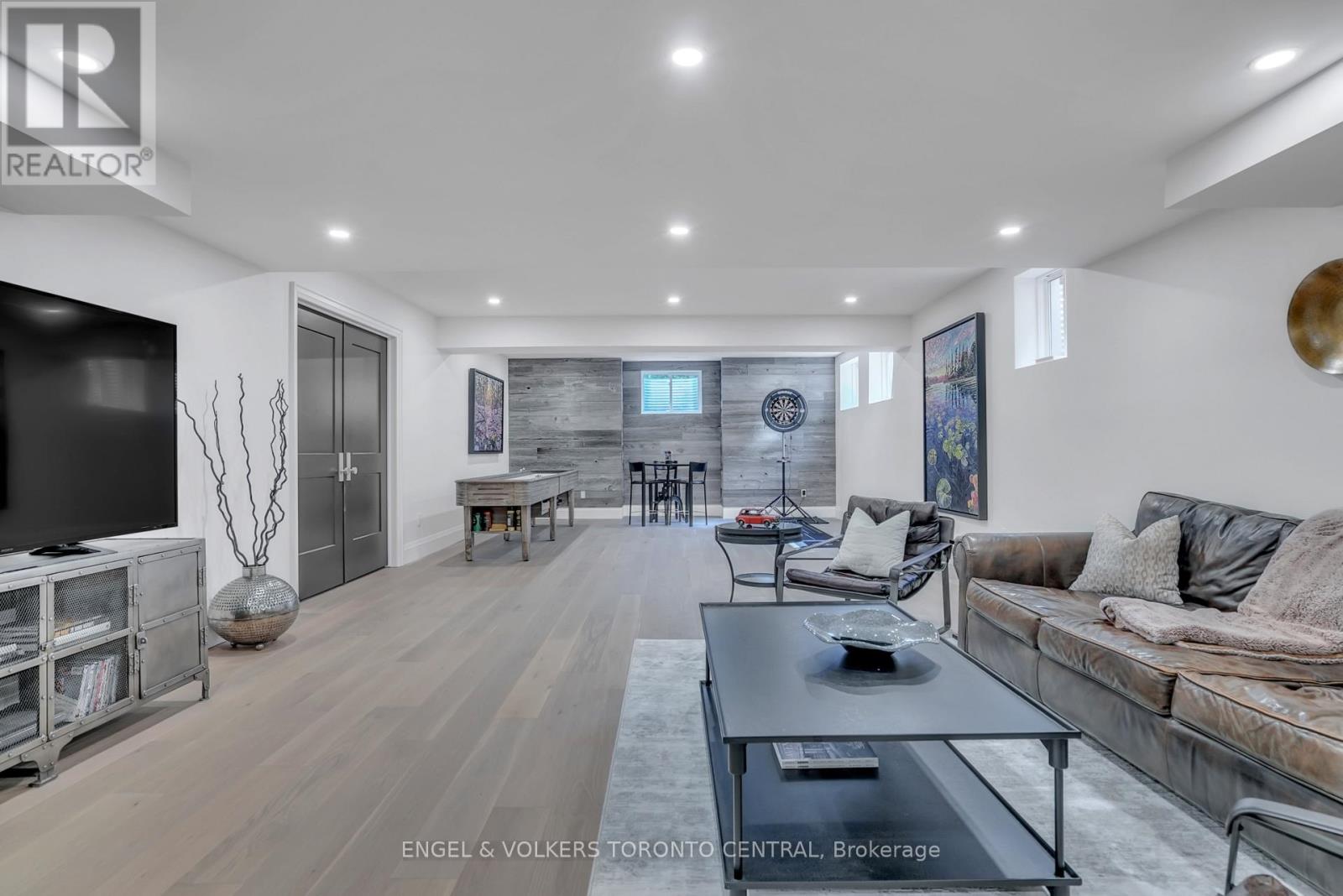 7 Apto Court, Springwater, Ontario  L0L 2K0 - Photo 39 - S13032964