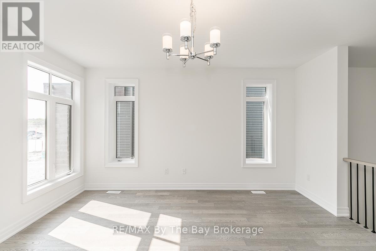 3 Rosanne Circle, Wasaga Beach, Ontario  L9Z 0N4 - Photo 7 - S13033362