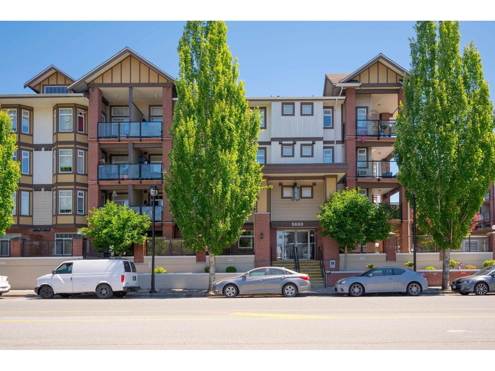 243 5660 201a Street, Langley, British Columbia  V3A 4E6 - Photo 1 - R3114522