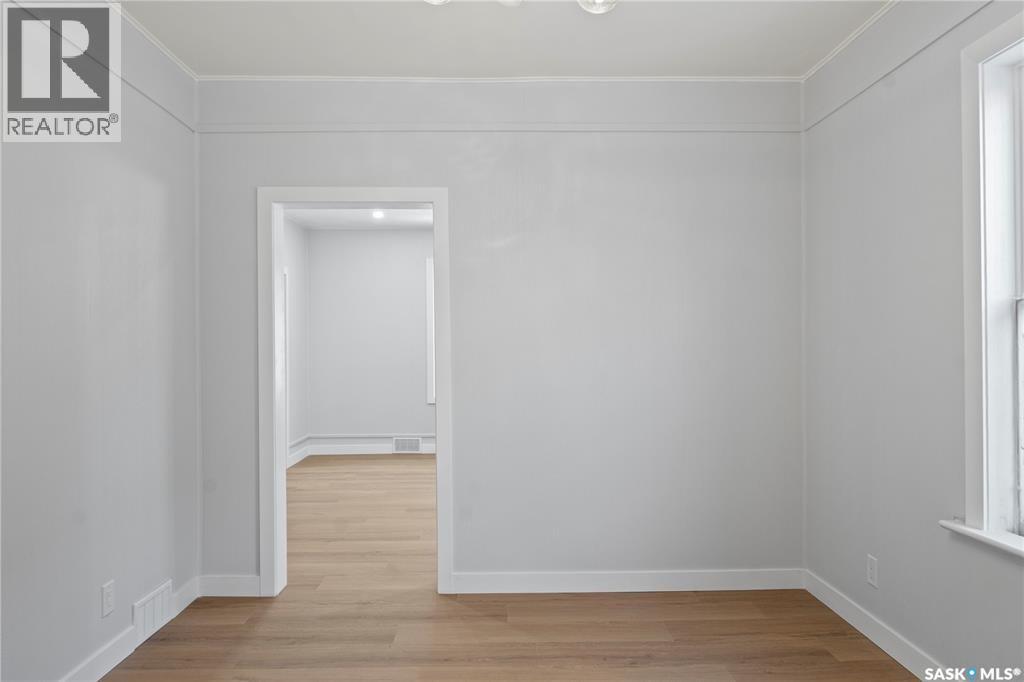 2111 Osler Street, Regina, Saskatchewan  S4P 1W7 - Photo 5 - SK031346