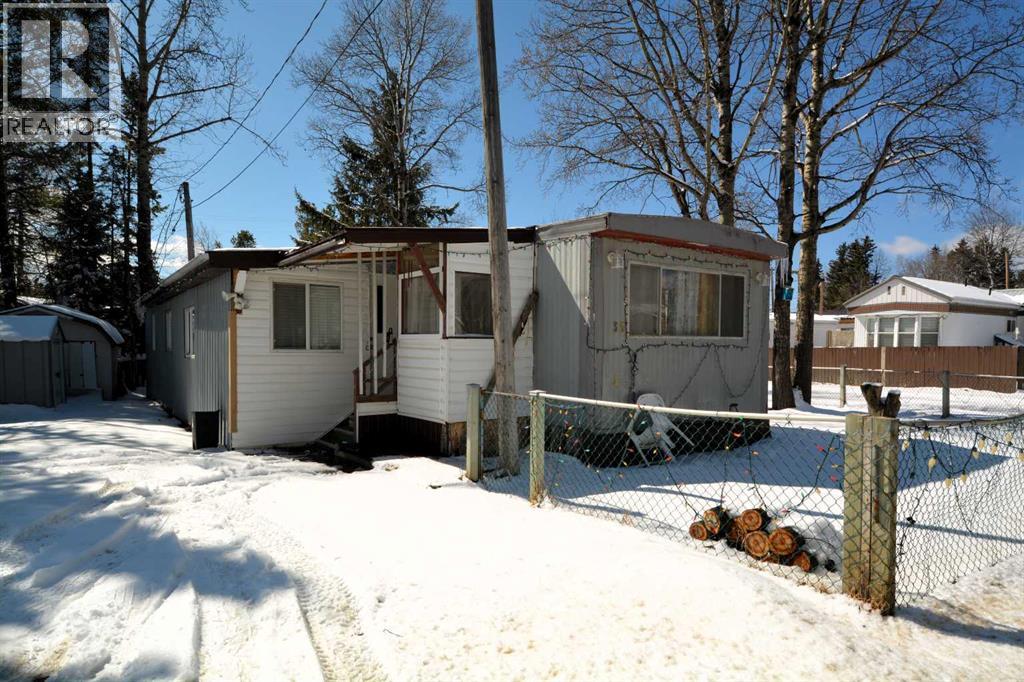 35, 810 56 Street, Edson, Alberta  T7E 1Y3 - Photo 2 - A2303874